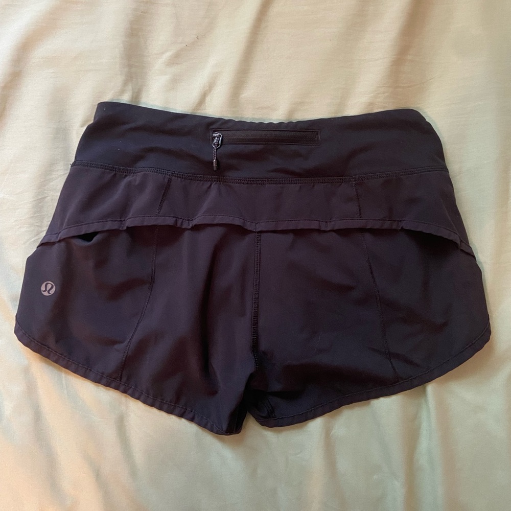 Lululemon black run hottie hot low rise lined shorts. Size:extra small